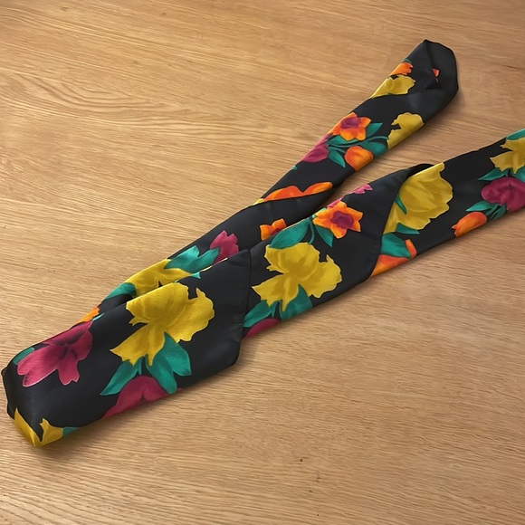 VINTAGE SCARF - Picture 3 of 3